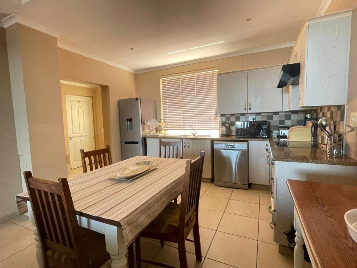 מוסל ביי Villa For Family And Golf מראה חיצוני תמונה